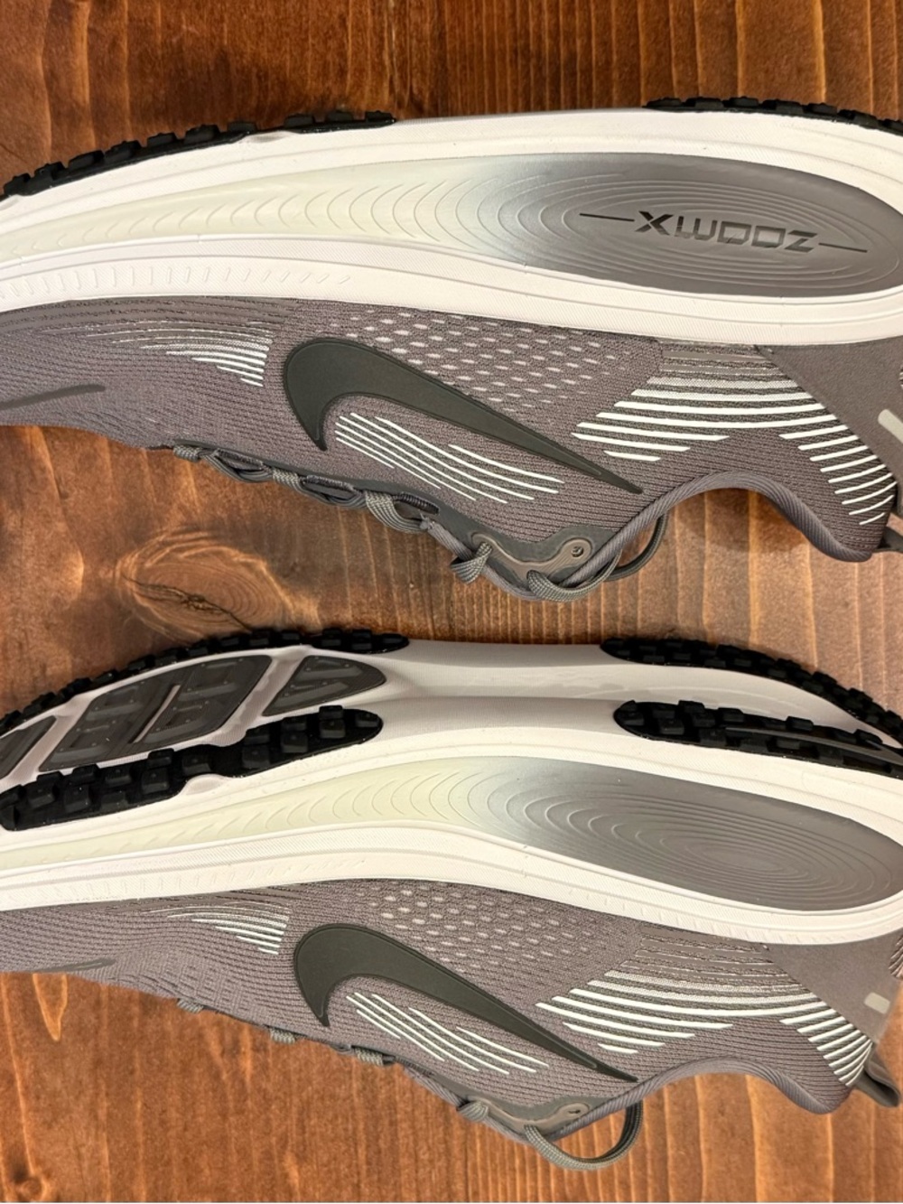 Nike Vomero 18 - Picture 2 of 7